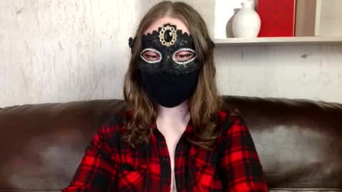 Snapshot of queen_nora chatting on 9, 5, 2026 Nora online show from 9, 5, 2026