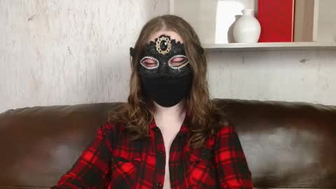Snapshot of queen_nora chatting on 13, 5, 2026 Nora online show from 13, 5, 2026