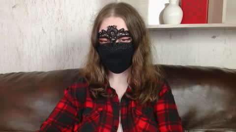 Snapshot of queen_nora chatting on 22, 5, 2026 Nora online show from 22, 5, 2026