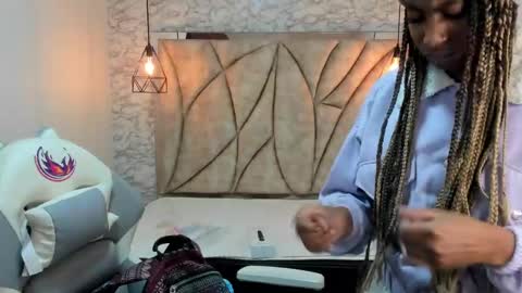   online show from 16, 2, 2025