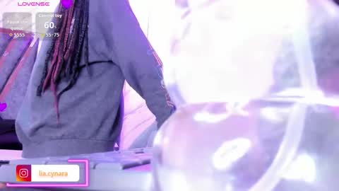   online show from 7, 10, 2025