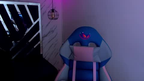   online show from 23, 10, 2025