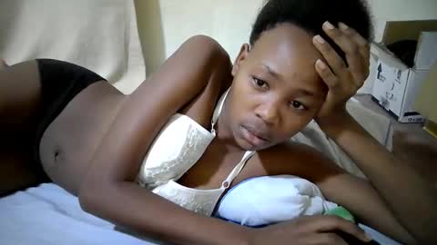Snapshot of queen_slender chatting on 29, 5, 2026 queen_slender online show from 29, 5, 2026