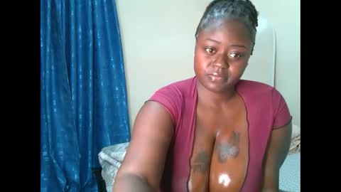 Snapshot of queenboobs254 chatting on 5, 6, 2026 queenboobs254 online show from 5, 6, 2026