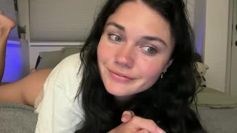 Snapshot of queencassidyy chatting on 5, 6, 2026 Cassidy online show from 5, 6, 2026