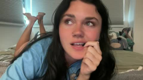 Snapshot of queencassidyy chatting on 3, 7, 2026 Cassidy online show from 3, 7, 2026
