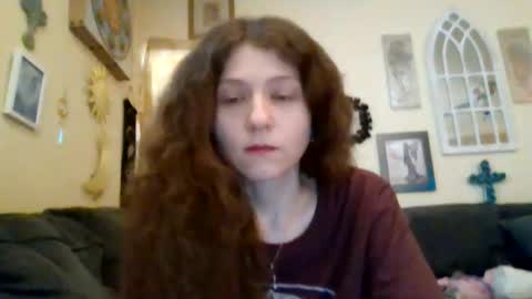 Snapshot of queencrimsonlvx chatting on 13, 6, 2026 queencrimsonlvx online show from 13, 6, 2026