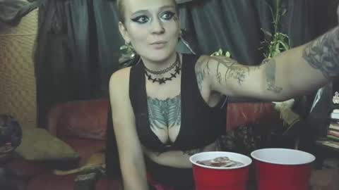 Snapshot of queenfrostbitten chatting on 14, 9, 2025 Queen Frostbitten online show from 14, 9, 2025