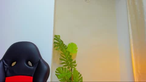 Queen online show from 5, 4, 2026