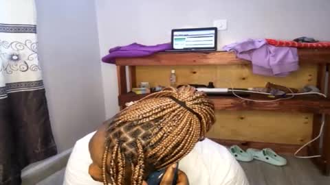 Snapshot of queenkiah chatting on 1, 10, 2025 Nina online show from 1, 10, 2025