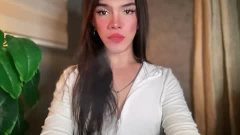 Snapshot of queenn_xxx chatting on 10, 5, 2026 QUEEN online show from 10, 5, 2026