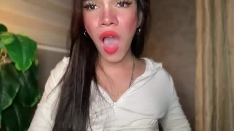 Snapshot of queenn_xxx chatting on 9, 6, 2026 QUEEN online show from 9, 6, 2026