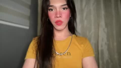 Snapshot of queenn_xxx chatting on 18, 6, 2026 QUEEN online show from 18, 6, 2026
