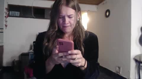 Snapshot of queennicky88 chatting on 7, 5, 2026 Nico online show from 7, 5, 2026