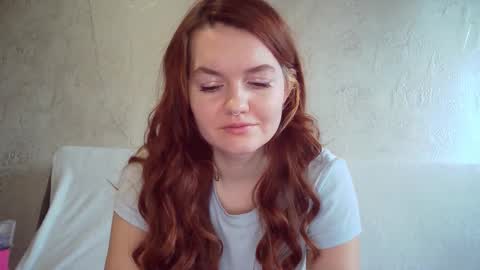 Snapshot of queenofmodels chatting on 3, 2, 2025 QueenOfModels online show from 3, 2, 2025