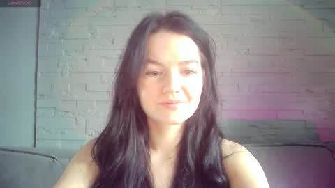 QueenOfModels online show from 18, 2, 2026