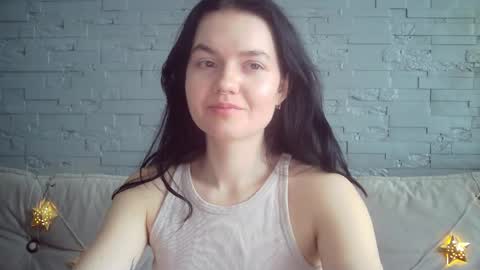 QueenOfModels online show from 25, 4, 2026