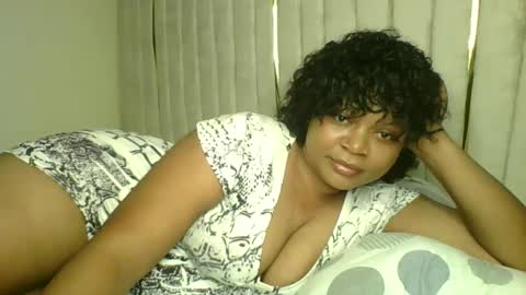 Snapshot of queenofsouls chatting on 23, 12, 2024 . online show from 23, 12, 2024