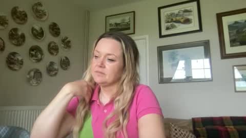 Snapshot of queenp333 chatting on 15, 4, 2026 PrincessP333 online show from 15, 4, 2026