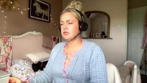 Snapshot of queenp333 chatting on 12, 5, 2026 PrincessP333 online show from 12, 5, 2026
