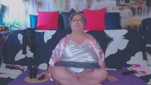 Snapshot of queenpammy chatting on 26, 3, 2026 QueenPammy online show from 26, 3, 2026