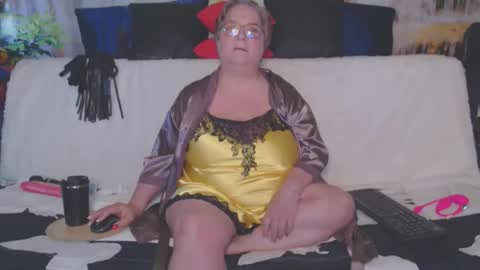 Snapshot of queenpammy chatting on 6, 4, 2026 QueenPammy online show from 6, 4, 2026