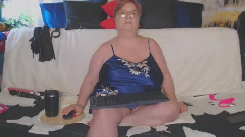 Snapshot of queenpammy chatting on 9, 4, 2026 QueenPammy online show from 9, 4, 2026