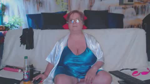 Snapshot of queenpammy chatting on 12, 4, 2026 QueenPammy online show from 12, 4, 2026
