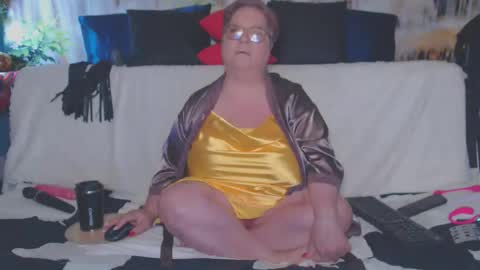 Snapshot of queenpammy chatting on 14, 4, 2026 QueenPammy online show from 14, 4, 2026