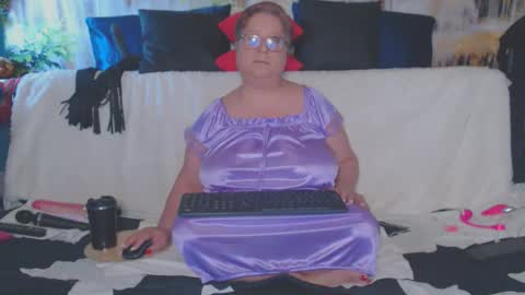 Snapshot of queenpammy chatting on 16, 4, 2026 QueenPammy online show from 16, 4, 2026