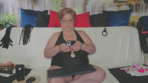 Snapshot of queenpammy chatting on 21, 5, 2026 QueenPammy online show from 21, 5, 2026
