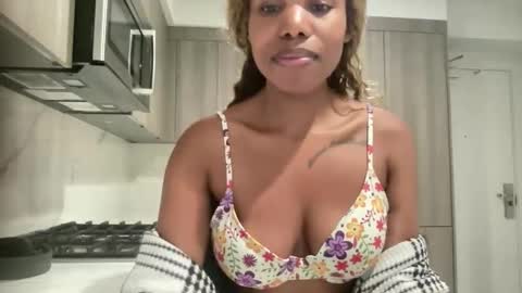 Queenquinn online show from 27, 11, 2025