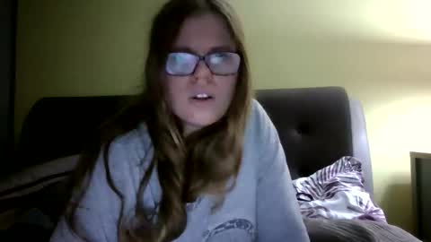 queenstuff online show from 12, 2, 2026