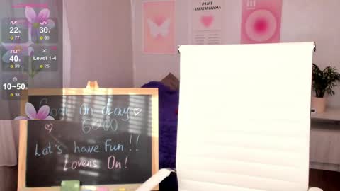 Snapshot of queitsharm_ chatting on 23, 4, 2026 Anna online show from 23, 4, 2026