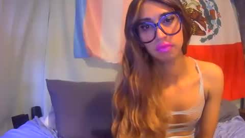 Snapshot of queridamiahh chatting on 14, 11, 2025 Mia online show from 14, 11, 2025