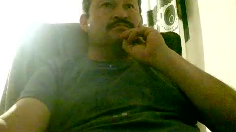 Snapshot of querubinrebelde chatting on 2, 1, 2025 Don Ramon online show from 2, 1, 2025