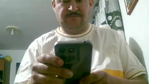 Snapshot of querubinrebelde chatting on 12, 10, 2025 Don Ramon online show from 12, 10, 2025