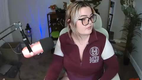 Snapshot of quervoqueen1 chatting on 4, 6, 2026 Bri online show from 4, 6, 2026