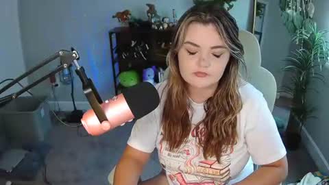 Snapshot of quervoqueen1 chatting on 18, 6, 2026 Bri online show from 18, 6, 2026