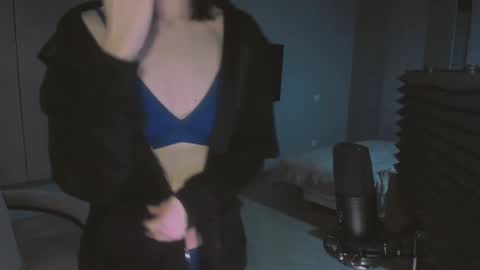 quietluxury online show from 20, 12, 2025