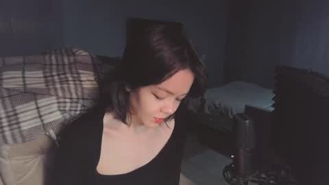 Snapshot of quietluxury chatting on 5, 7, 2026 quietluxury online show from 5, 7, 2026