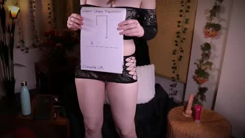 QuinnMonroe online show from 4, 12, 2024