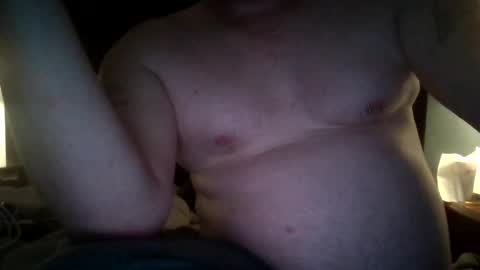 Snapshot of r1raven03 chatting on 9, 4, 2026 RavenR103 online show from 9, 4, 2026
