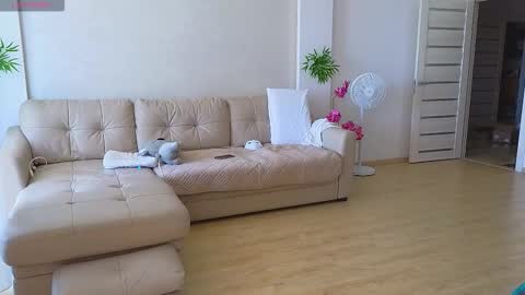 Jess  John online show from 11, 9, 2025