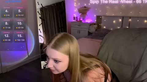 Rebecca  Becc online show from 15, 11, 2025