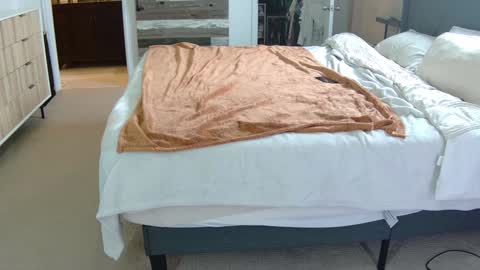 Rachel Rivers online show from 12, 3, 2026