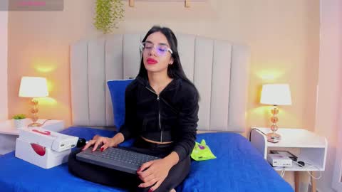 Rachel Donnelly online show from 3, 2, 2026