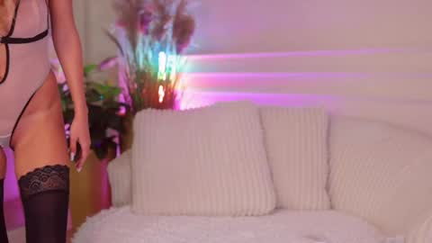 rachel_quinn_ online show from 10, 6, 2026