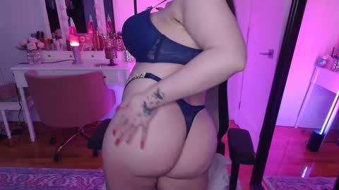 Snapshot of rachelbrooksxx chatting on 5, 10, 2025 Rachel Brooks online show from 5, 10, 2025