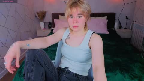 Snapshot of rachell_ward chatting on 19, 5, 2026 Rachell online show from 19, 5, 2026